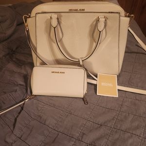 Nwt Michael Kors purse